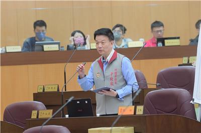 防杜志工旅遊交通風險發生　市議員于北辰：研擬租用車輛統一管理辦法